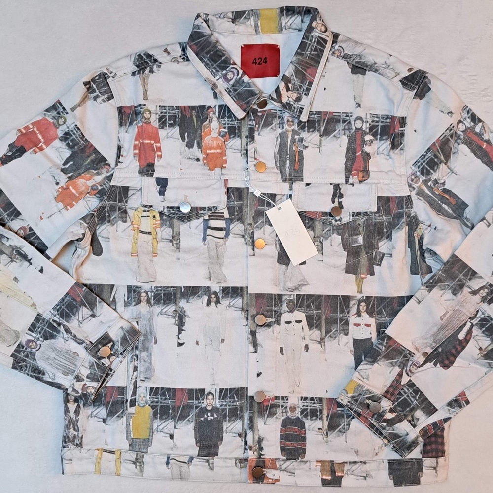 424 ON FAIRFAX WHITE PHOTO PRINT DENIM JACKET - Men’s size XL